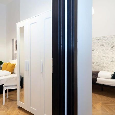 Ultra Central Large Stylish Apartment Budapest Esterno foto