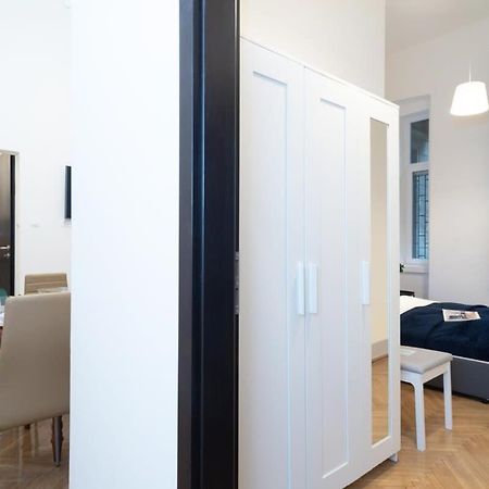 Ultra Central Large Stylish Apartment Budapest Esterno foto