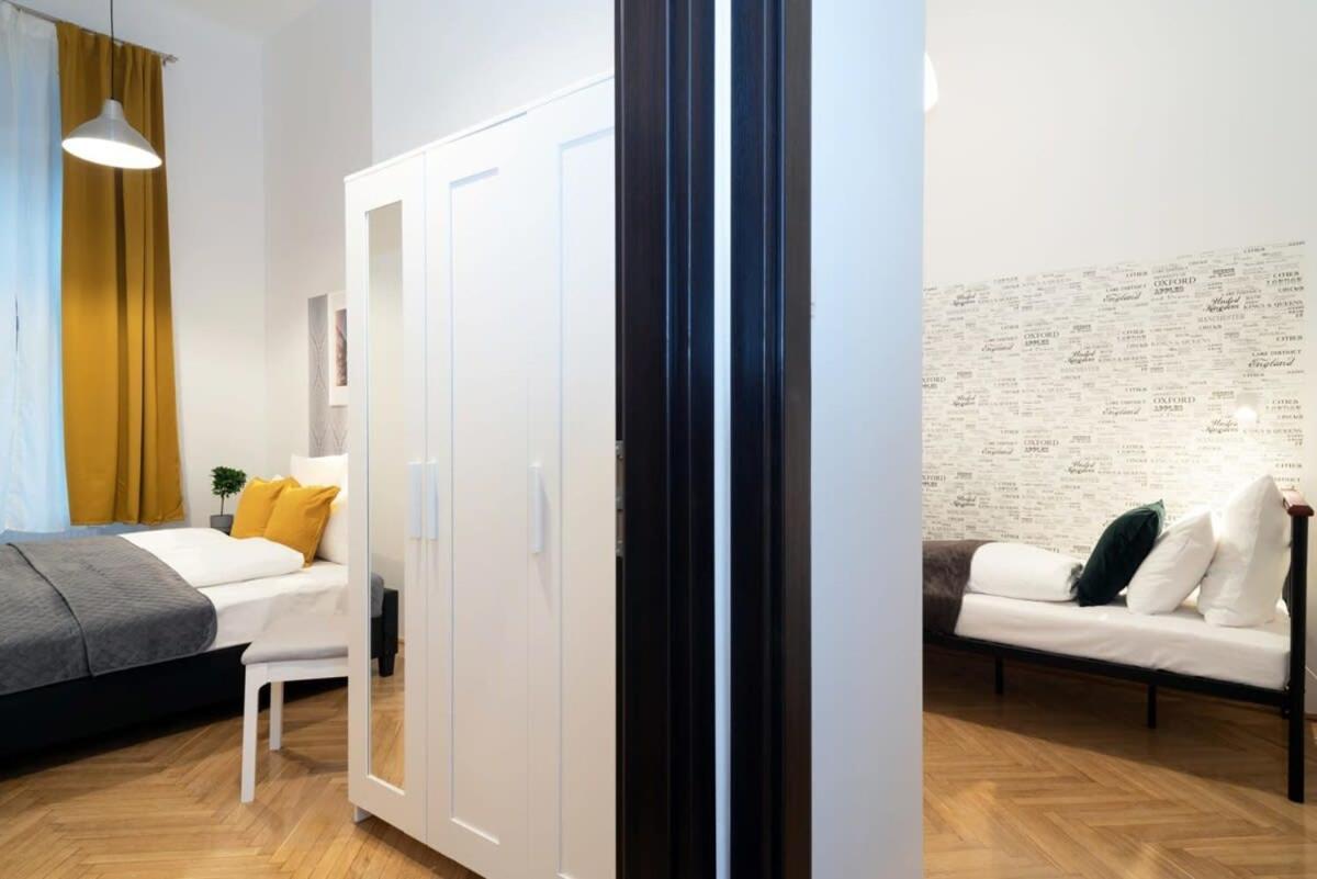 Ultra Central Large Stylish Apartment Budapest Esterno foto