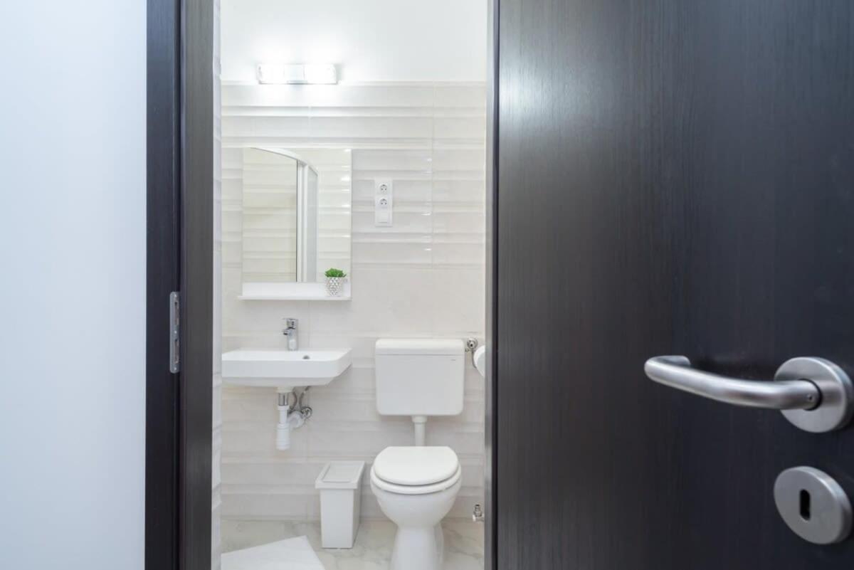 Ultra Central Large Stylish Apartment Budapest Esterno foto